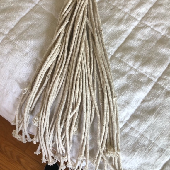 BOHO MACRAME HANGING PLANT HOLDER - Picture 8 of 9